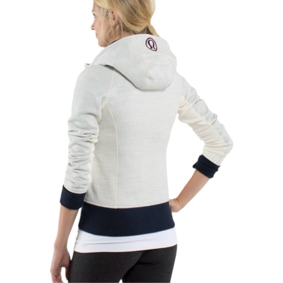Women’s Lululemon® Scuba Hoodie Size: 6
In Commuter Denim Angel Wing/Inkwell - Picture 3 of 12